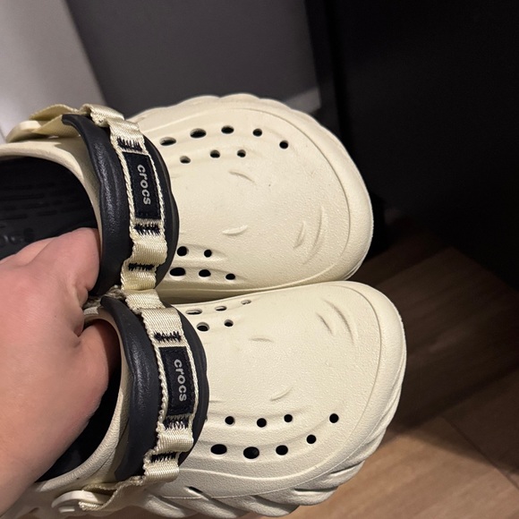 CROCS Cream and Black Water Shoes - Picture 4 of 6